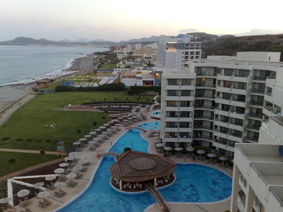 Aussicht von der Dachterrasse Elysium Resort & Spa Hotel