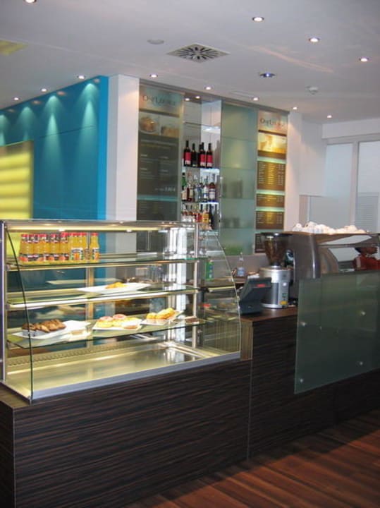 Rezeption/Bar/Frühstücksausgabe Motel One Hamburg-Altona