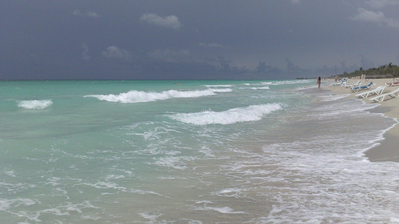 Warmes, türkisfarbenes Wasser Hotel Brisas del Caribe
