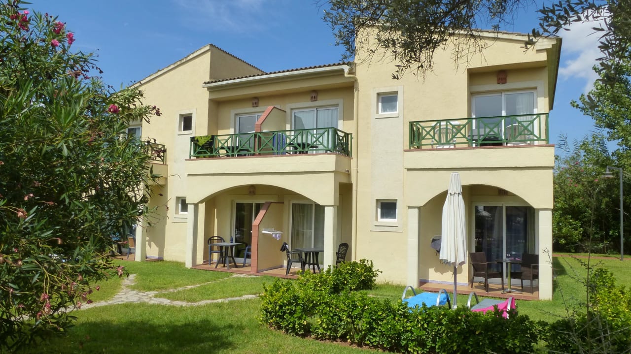 Haus mit acht Zimmern Garden Saladina