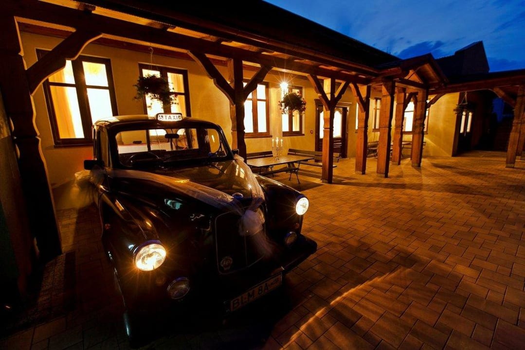 Retro Ganek Hotel Łapińscy Sala Weselna