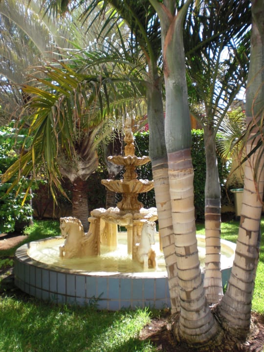 Vistas HL Miraflor Suites Hotel