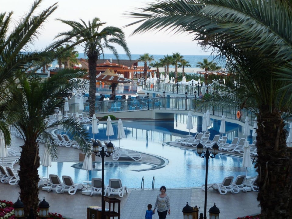 Blick auf Pool Kirman Belazur Resort & Spa