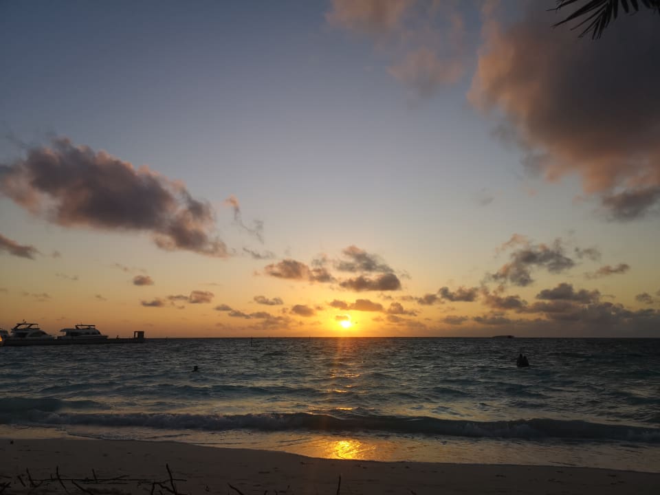 Strand Meeru Maldives Resort Island