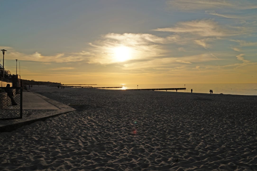 Abendstimmung am Strand Hotel Aquarius Spa