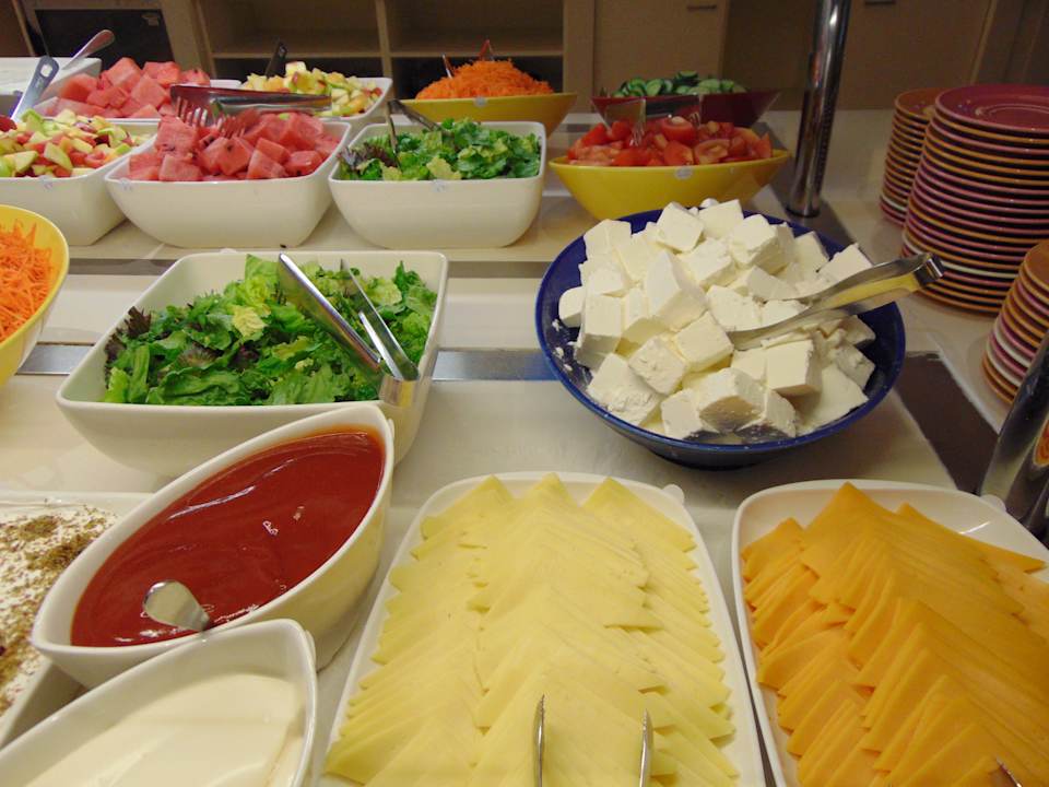 Gastro Hampton By Hilton Dubai Airport