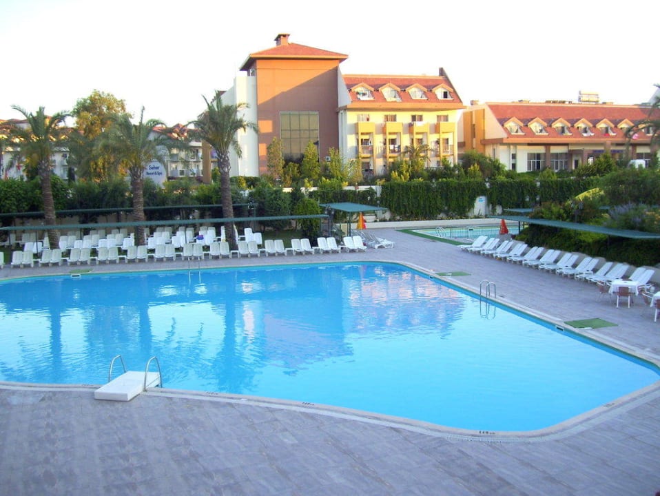 Spaßpool Side Breeze Hotel