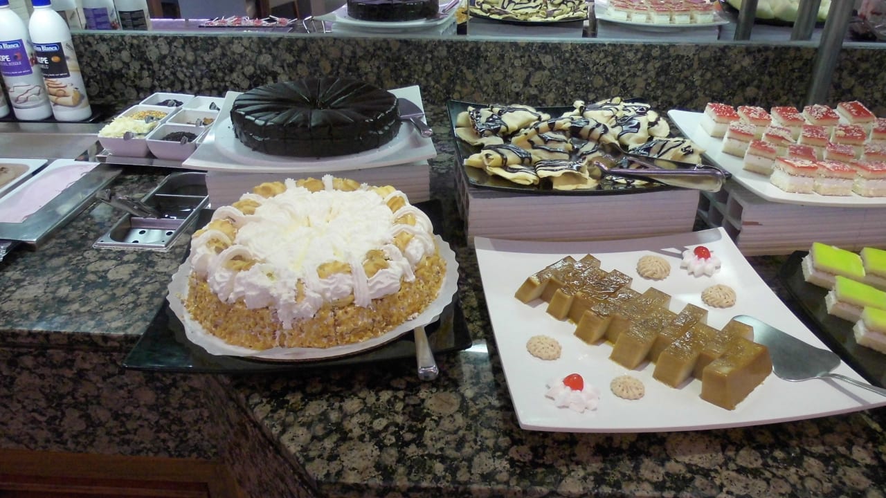 Kuchen sieht lecker aus BG Hotel Caballero