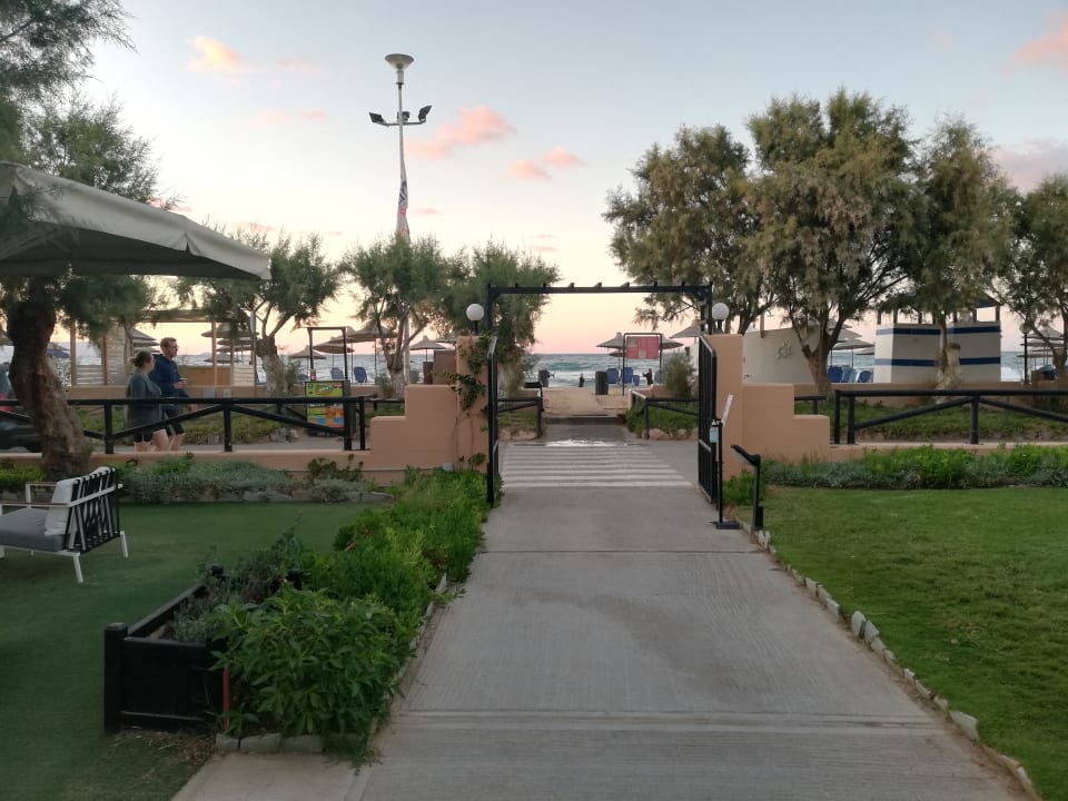 Gartenanlage Anissa Beach & Village