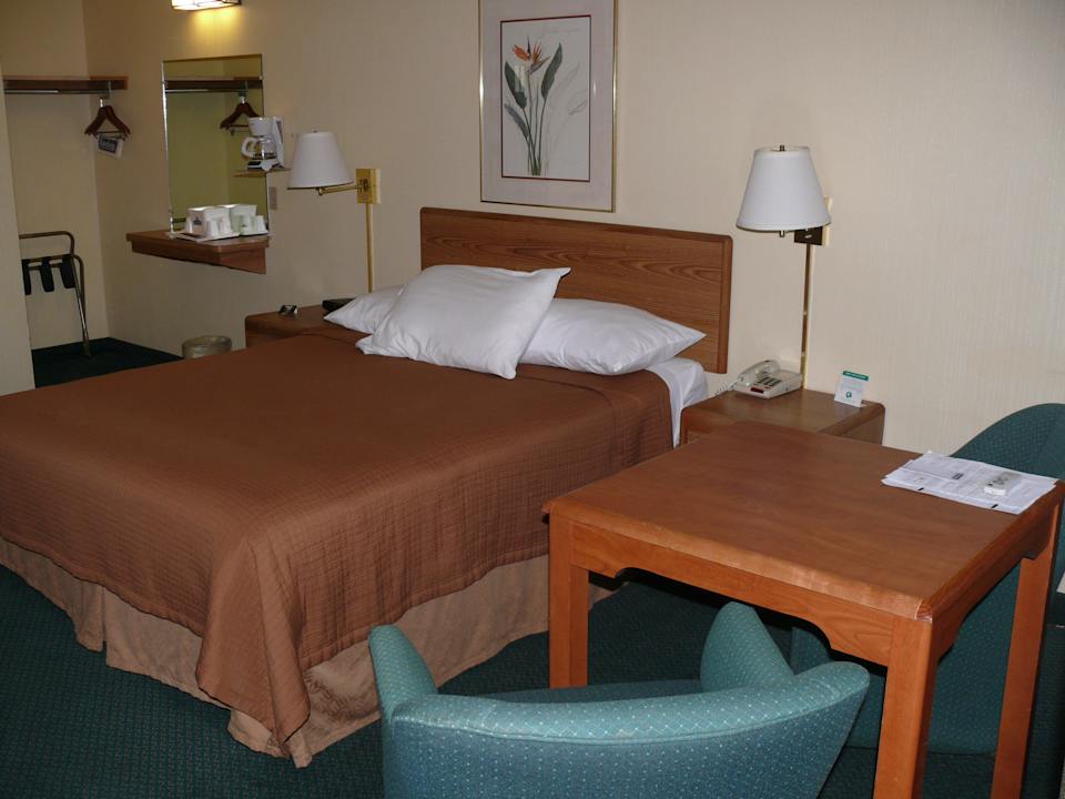 Zimmer Riverfront Inn Roseburg