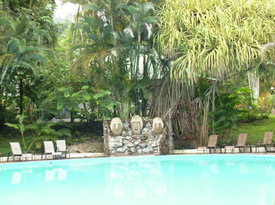 Pool Hotel Villas Rio Mar