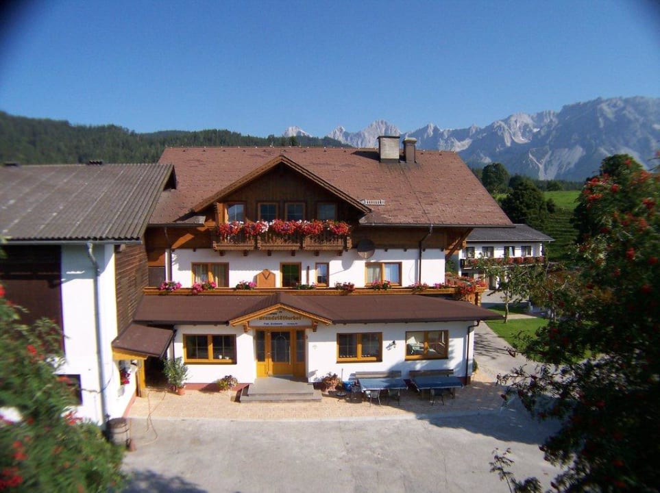 Die neue Außenansicht vom Brandstätterhof Brandstätterhof