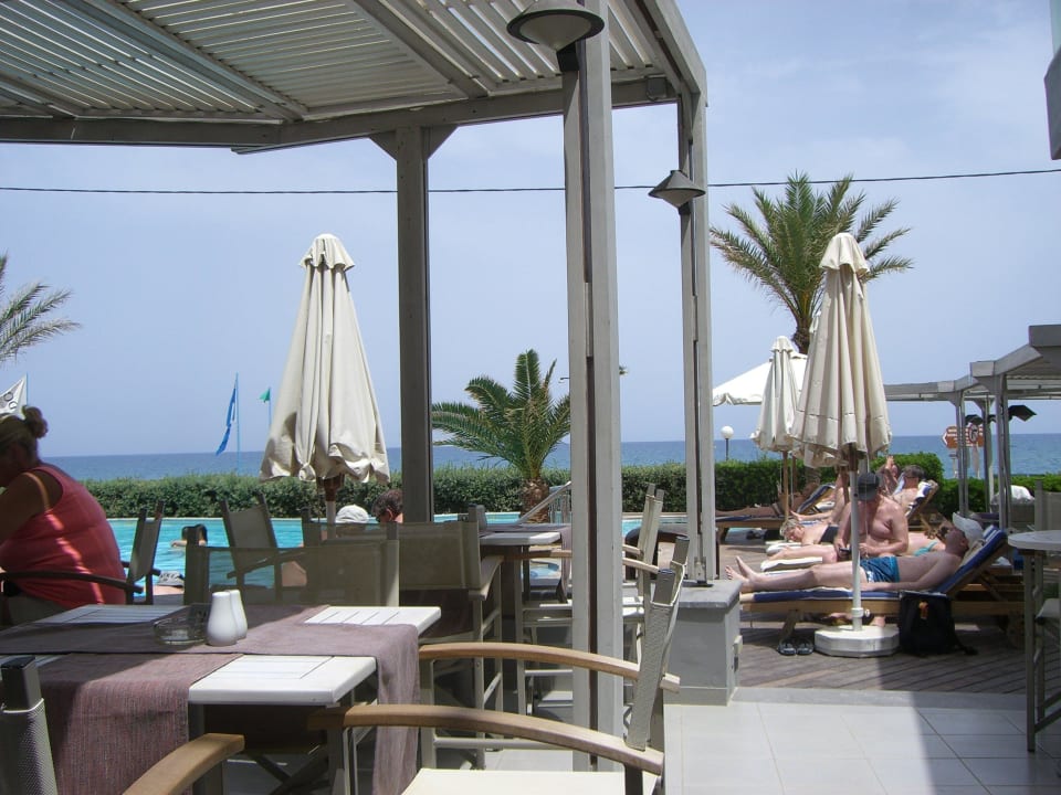 Bar beim Pool Pearl Beach