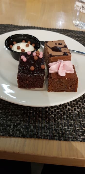 Gastro DoubleTree by Hilton Resort & Spa Marjan Island