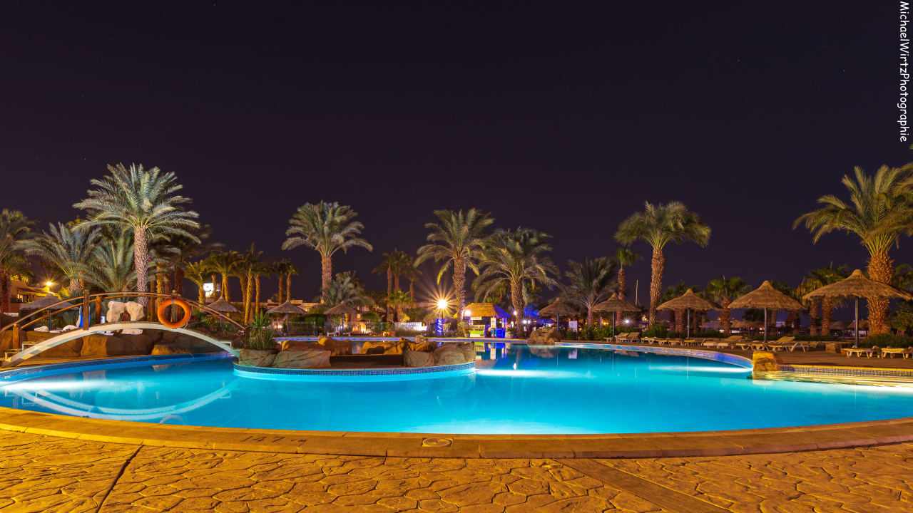 Pool Lotus Bay Beach Resort
