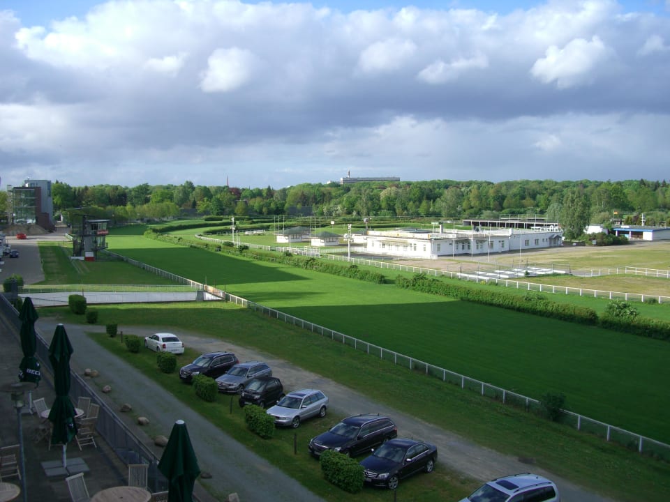Blick zur Rennbahn NH Hamburg Horner Rennbahn