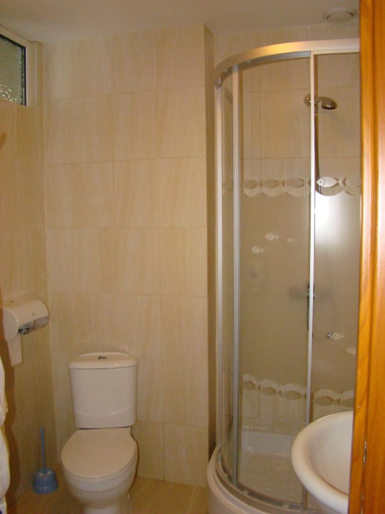 Łazienka, jedna z dwóch w apartamencie Hotel Azzun Orient SPA & Wellness