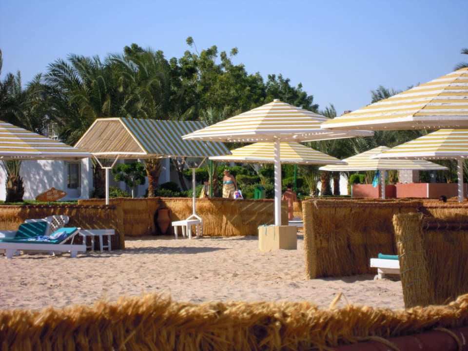 Hoteleigener Strand Menaville Safaga