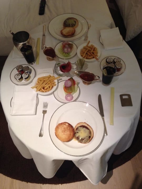 Room Service Park Hyatt Abu Dhabi Hotel and Villas