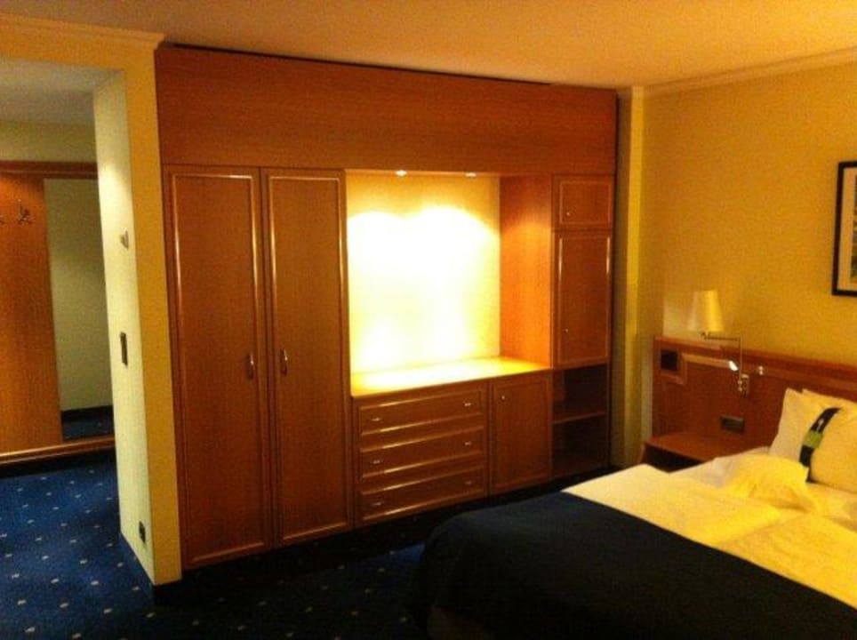 MInibar Leonardo Hotel Hannover Airport