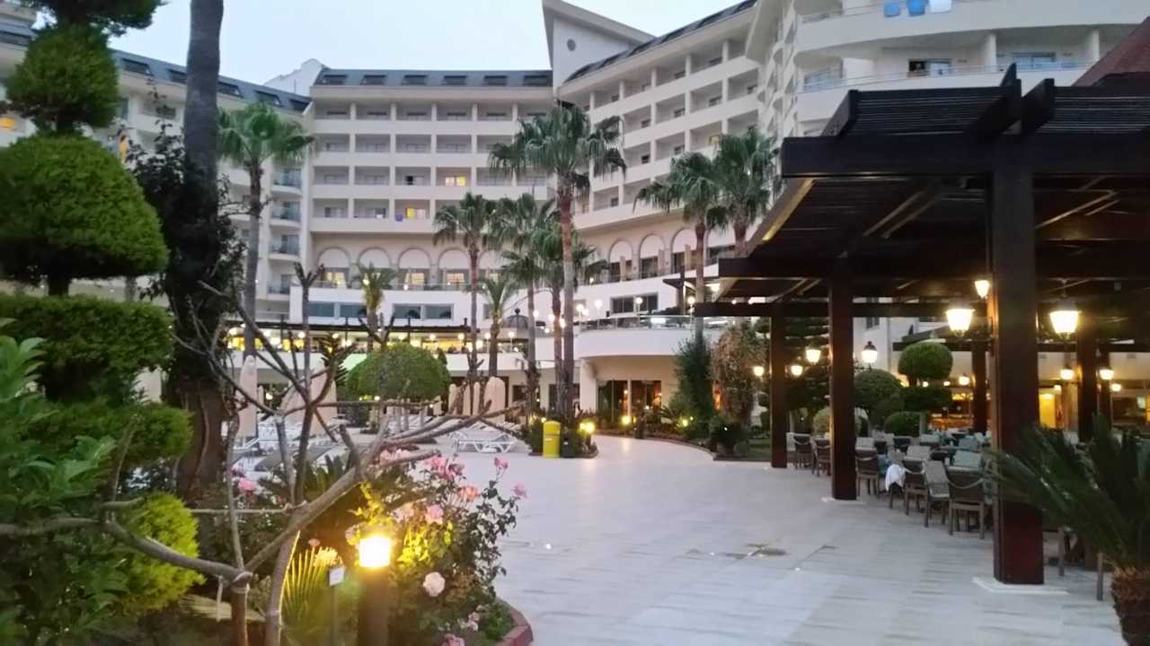  vue du jardin  Saphir Resort & Spa