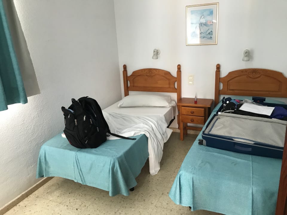 Zimmer Corona Roja