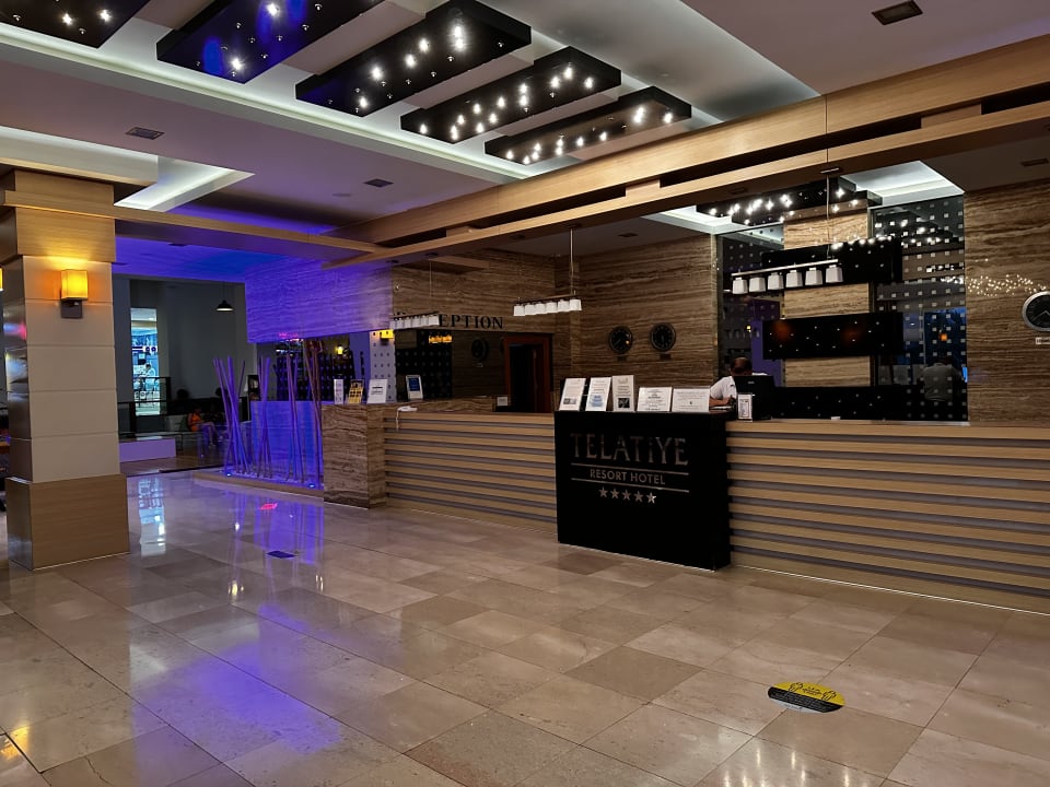 Lobby Telatiye Resort