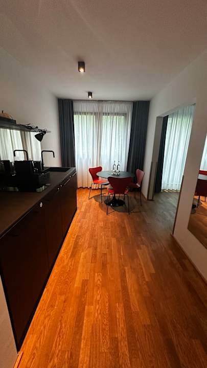 Zimmer Boston Apartments HH