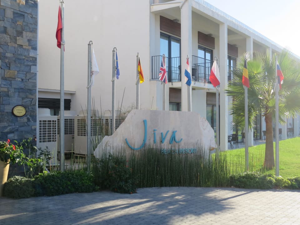 Hoteleingang Jiva Beach Resort