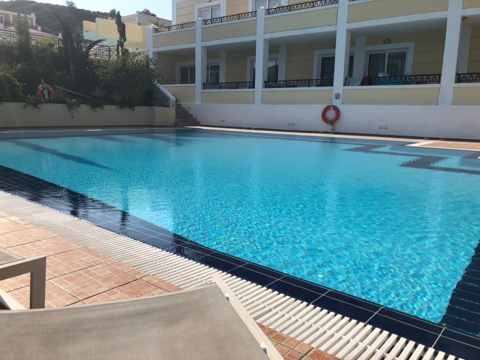 Pool Porto Bello Royal