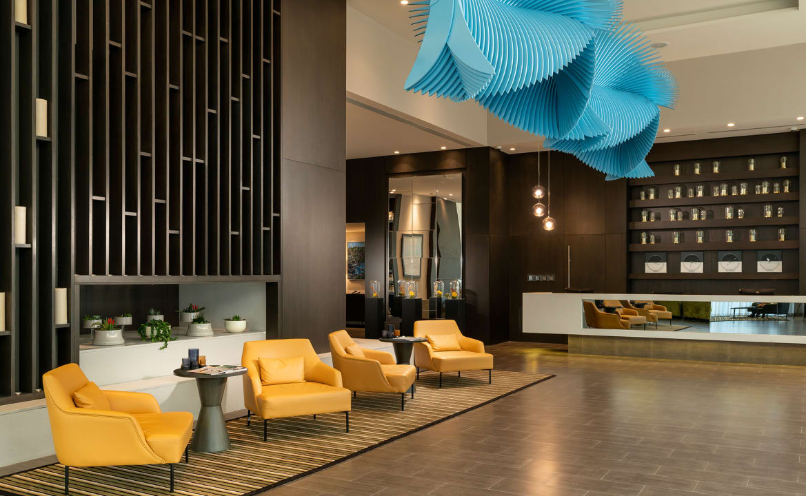 Lobby WestSide Residences by Rotana