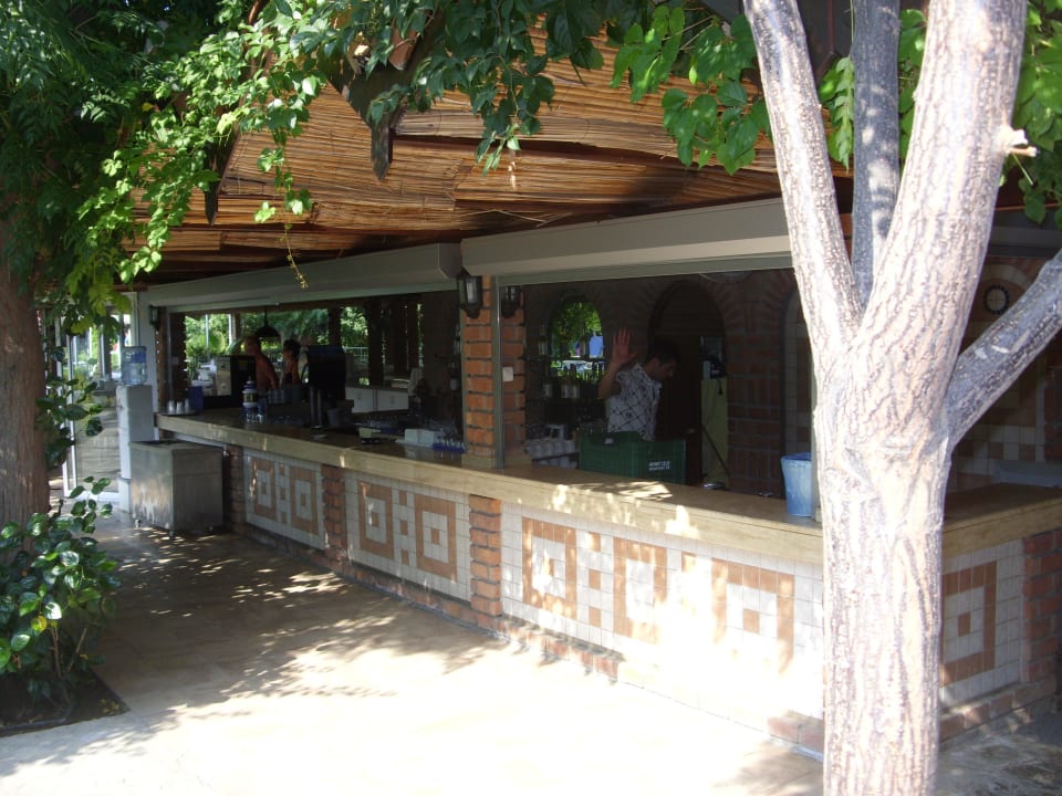 Lecker Snack Bar Can Garden Beach