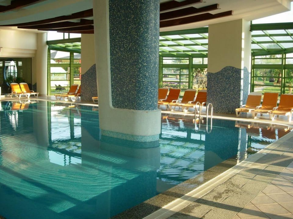 Hallenbad VONRESORT Golden Coast