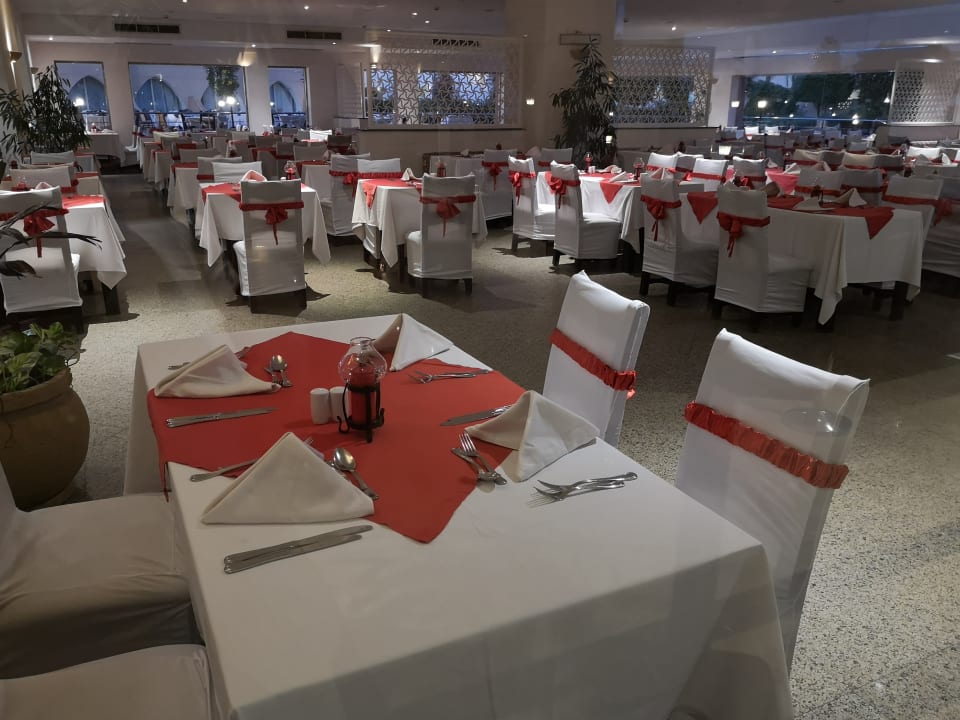 Gastro Three Corners Equinox Beach Resort