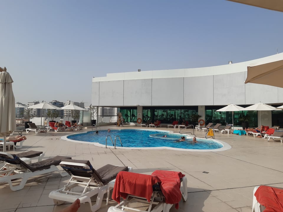 Pool Towers Rotana