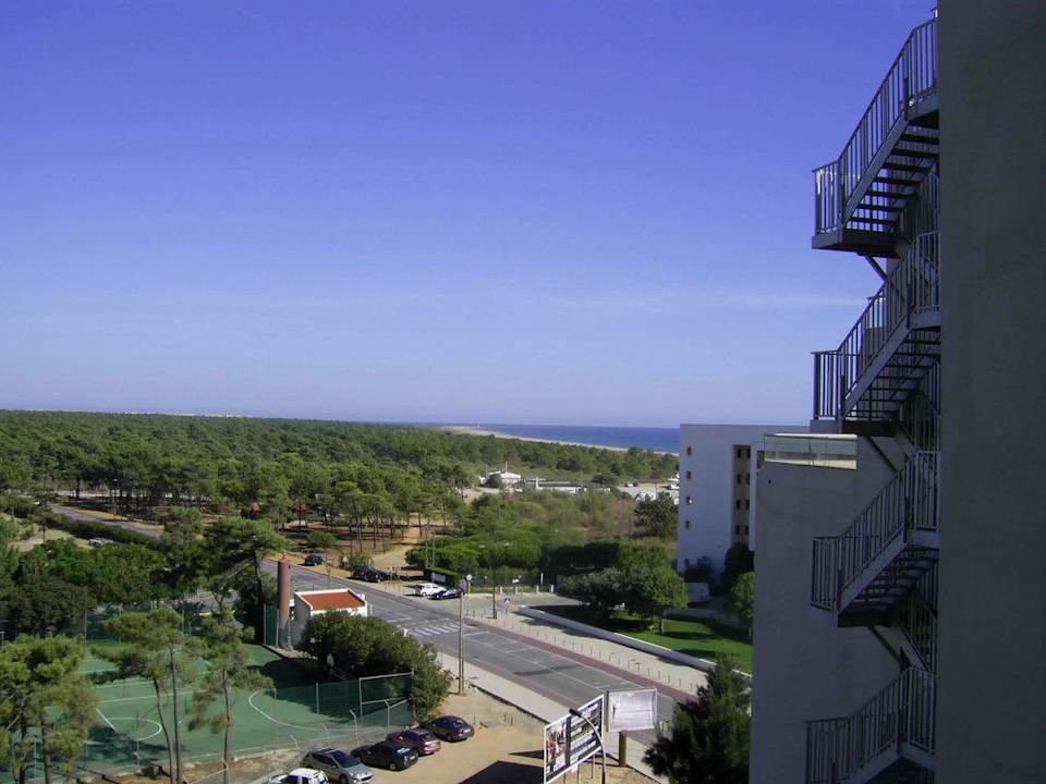 Vom Balkon Juniorsuite 604-seitlich Meer Hotel Yellow Praia Monte Gordo