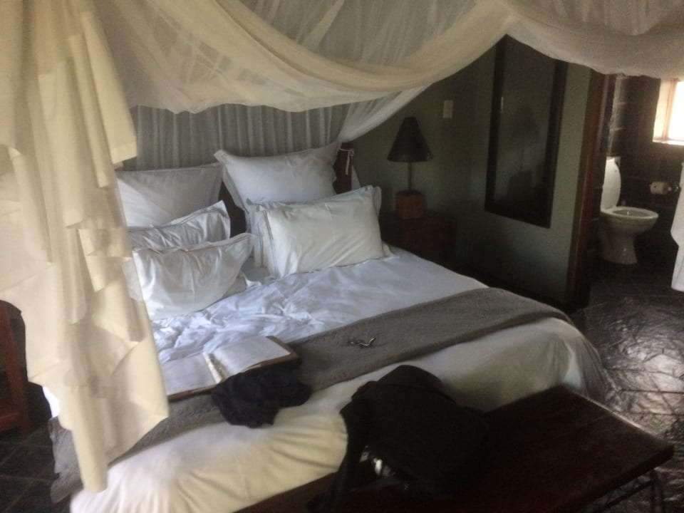 Zimmer La Lechere Guest House