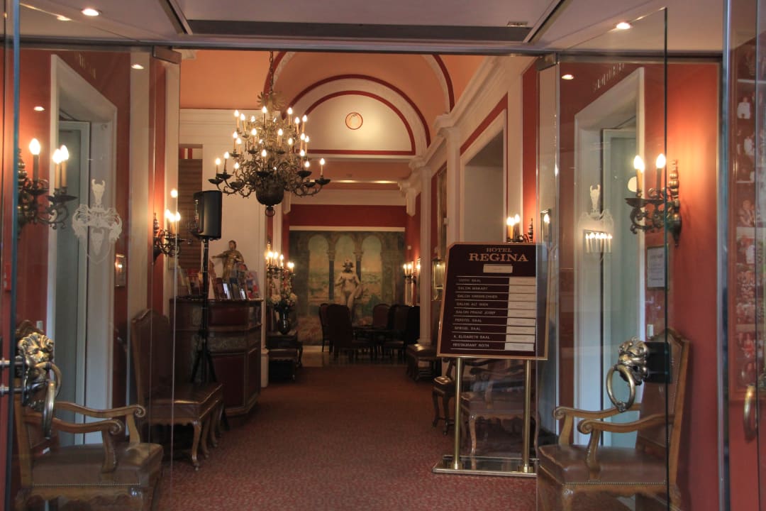 Lobby Hotel Regina