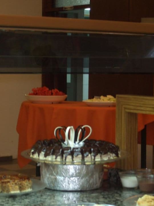 Torte auf dem Büffet Seher Kumköy Star Resort & Spa