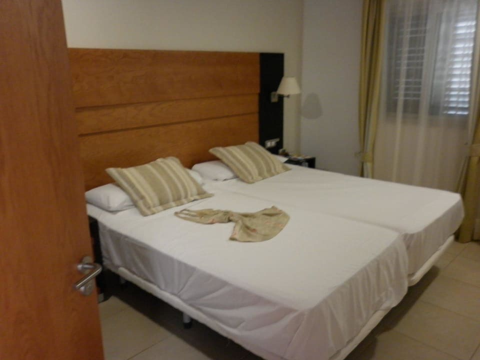 Zimmer HL Miraflor Suites Hotel