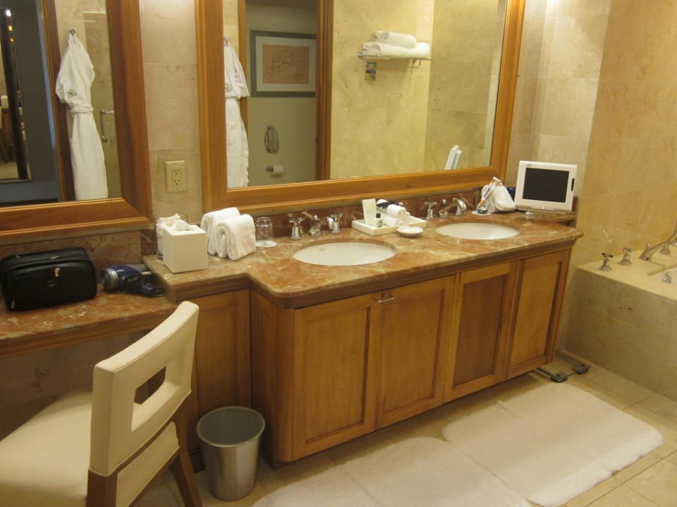 Fairmont Turnberry Isle JW Marriott Miami Turnberry Resort & Spa