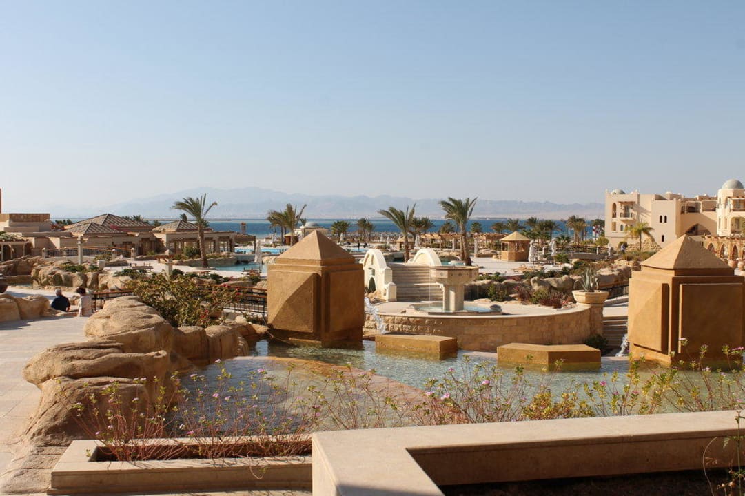 Auf dem Weg vom Restaurant zu den Pools Hotel Kempinski Soma Bay