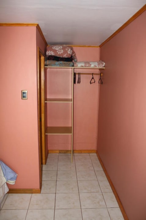 Kleiderschrank Hotel Tiare Pacific