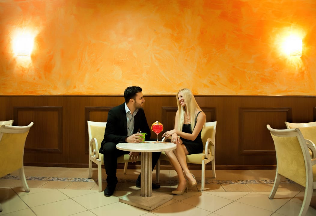 Gastro Grand Muthu Golf Plaza Hotel & Spa