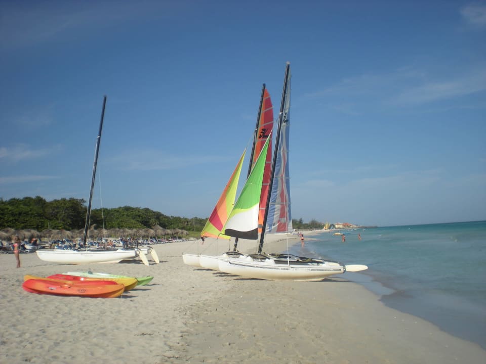 Strand mit Wassersportmöglichkeiten Iberostar Origin Taínos
