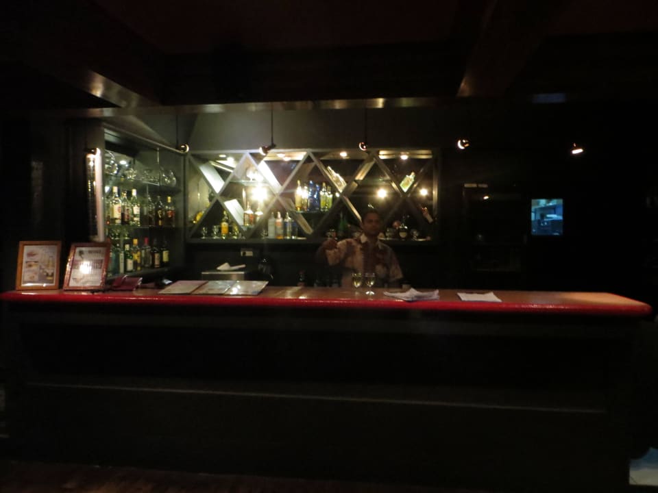 Teil des Diners im Sunset für Ocean Villa Gäste Adaaran Select Hudhuran Fushi - Premium All Inclusive