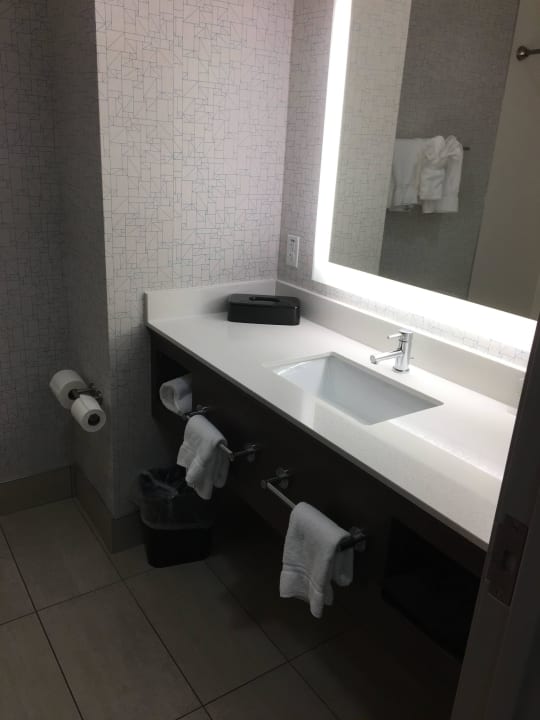 Bad Holiday Inn Express & Suites Pahrump