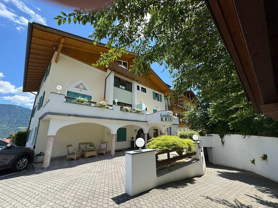 Außenansicht Landhaus Hotel Kristall
