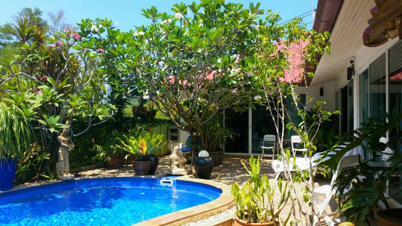 Pool Sunshine Gästehaus und Tauchschule