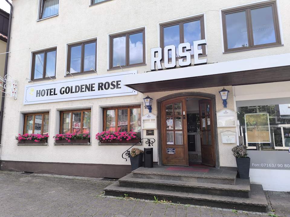 Außenansicht Hotel Goldene Rose